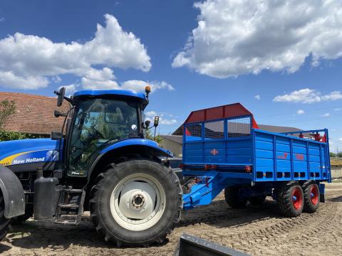 Trágyaszóró T 088 felújított állapotban eladó számlával