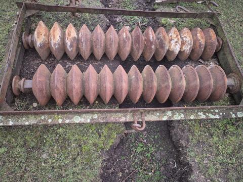 Eladó gyűrűs henger tag