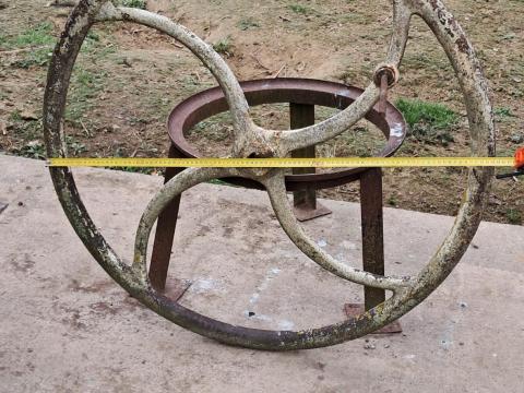 Öntvény tekerőkerék ásottkúthoz