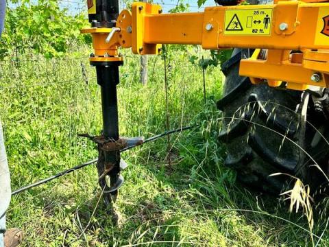 SELVATICI HIDRAULIKUS FÚRÓFEJ ÉS SZŐLŐTŐKE KIEMELŐ SELVATICI HIDRAULIKUS FÚRÓFEJ ÉS SZŐLŐTŐKE KIEMELŐ