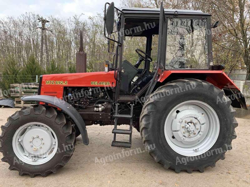 MTZ 892.2 traktor