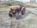 Kubota B7001 japán kistraktor eszközökkel