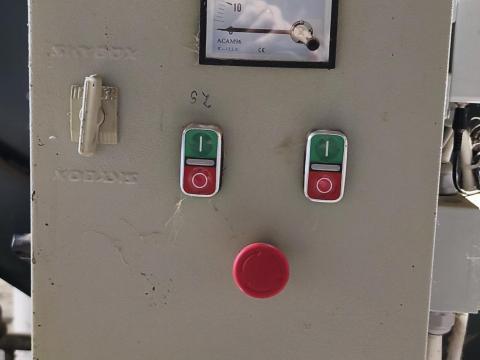 MAGRO TKK-5 takarmánykeverő-daráló gép + 5 m kihordó csiga eladó