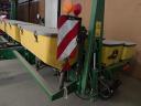 John Deere 1750 6 soros szemenkénti vontatott vetőgép