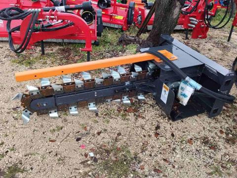 Wolverine TCR-12-48H láncos árokásó, hidraulikus ároktáró gépegység skid steer rakodókhoz