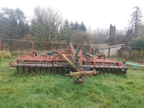 Vertikum rövid tárcsa forgókapával magágykészítéshez és tarlóhántáshoz Vertikum rövid tárcsa forgókapával magágykészítéshez és tarlóhántáshoz