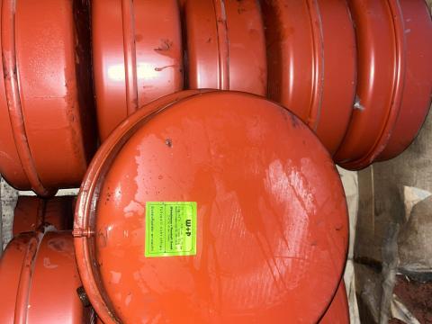 Eladó új tágulási tartályok – 33 db egyben