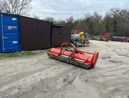 Kuhn VKM 280 kalapácsos mulcsozó szárzúzó hidraulikus oldalmozgatással