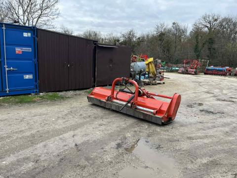 Kuhn VKM 280 kalapácsos mulcsozó szárzúzó hidraulikus oldalmozgatással