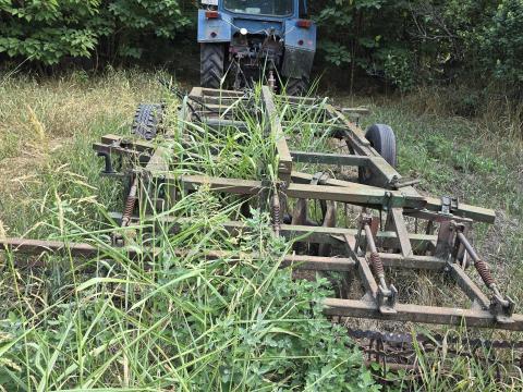 V tárcsa eladó - 2,8 m munkaszélességű talajművelő gép