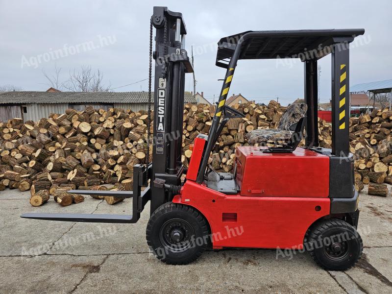 Desta dízel 2 tonnás villástargonca,  targonca eladó