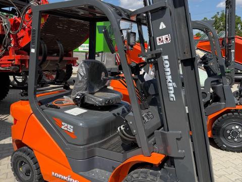 Eladó LONKING LG25 targonca KÉSZLET Eladó LONKING LG25 targonca KÉSZLET