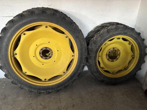 John Deere traktor 6000-es szériához művelőkerék garnitúra