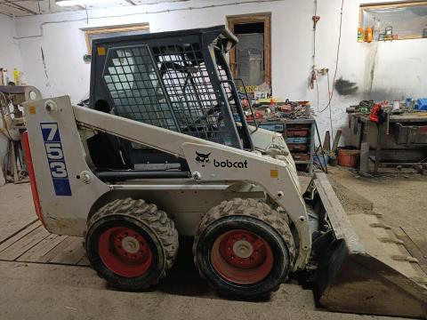 Bobcat 753-as csúszókormányzású rakodógép eladó jó állapotban