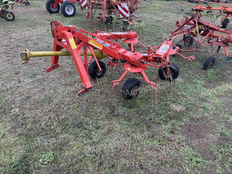 FELLA TH 370 függesztett rendterítő, rendkezelő 