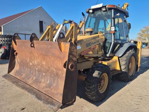 Eladó Case 580 SLE kotró-rakodógép