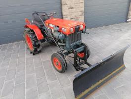 Kubota B7000 keskeny nyomtávú traktor eladó