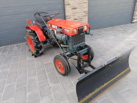 Kubota B7000 keskeny nyomtávú traktor eladó