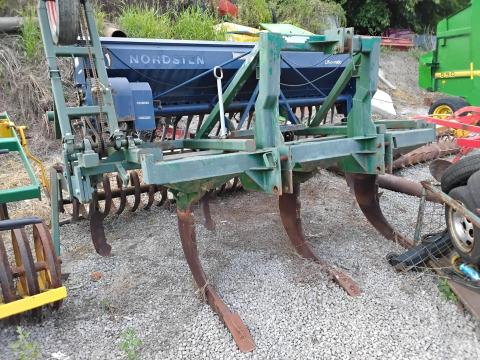 3késes lazitó ékgyűrűshengerrel 3késes lazitó ékgyűrűshengerrel