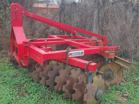 Kühne függesztett V tárcsa 3m