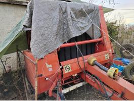 Hesston M1300 eladó körbálázó madzagos kötözéssel