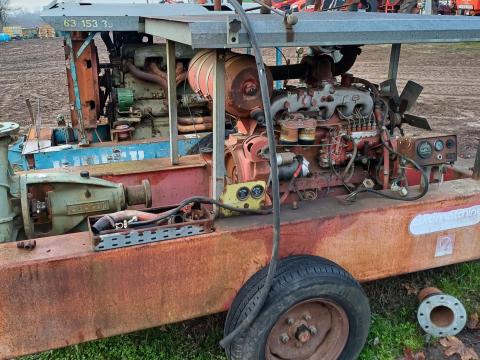 Iveco motoros Caprari 100/2 öntözőszivattyú újszerű állapotban