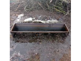 Masszív vas vályú eladó Kiskunfélegyházán