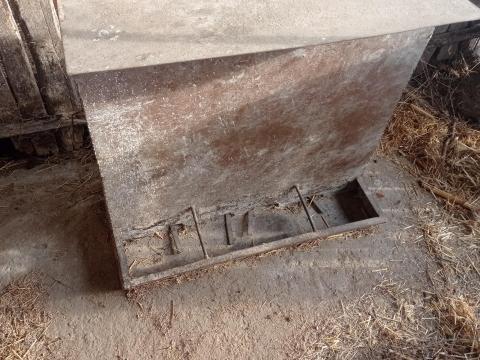 Sertés önetető eladó Kiskunfélegyházán