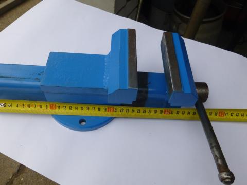 Párhuzamos satu eladó – újszerű állapotban, 120 mm pofaszélességgel