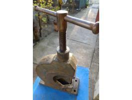 Csősatu eladó – 2 col befogásig, masszív kivitel