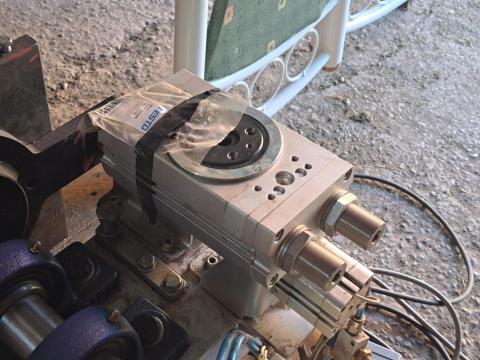 Eladó Festo fordító pneumatikus munkahenger DRQD-B-32-180-ysrJ-a-al-fw