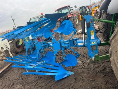 LEMKEN EUROPAL 7, 3 FEJES RÉSELT VÁLTVAFORGATÓ EKE ÚJ KOPÓALKATRÉSZEKKEL . FEJENKÉNT ÁLLÍTHATÓ FOGÁSSZÉLESSÉGÁLLÍTÁS 33-38-44-50 cm