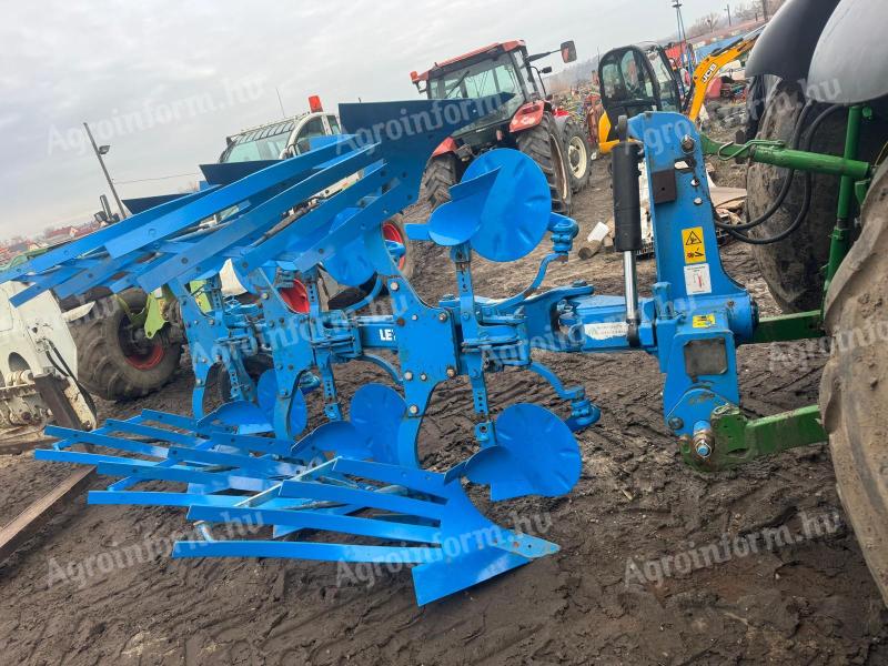 LEMKEN EUROPAL 7, 3 FEJES RÉSELT VÁLTVAFORGATÓ EKE ÚJ KOPÓALKATRÉSZEKKEL . FEJENKÉNT ÁLLÍTHATÓ FOGÁSSZÉLESSÉGÁLLÍTÁS 33-38-44-50 cm