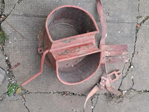 Zsákleszedő garat eladó