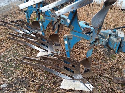 Váltva forgó eke eladó