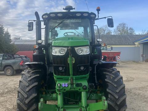 John Deere 6145R megkímélt állapotban, rendszeresen szervizelve John Deere 6145R megkímélt állapotban, rendszeresen szervizelve