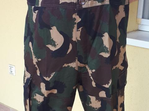 Terepmintás öltözet eladó különböző méretekben