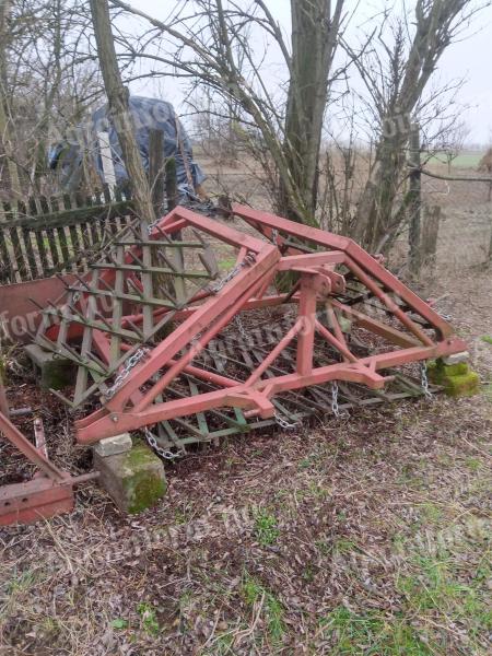 Eladó négyrészes fogas borona jó állapotban