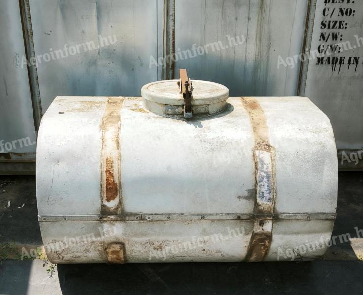 Eladó 400 literes alumínium tartály