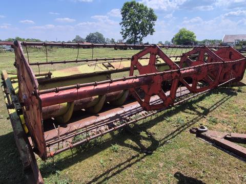 5,1 m-es Claas Dominátor gabona vágóasztal eladó