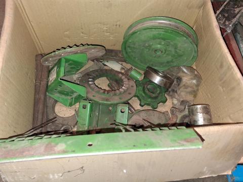 John Deere Z 2056 kombájn alkatrész John Deere Z 2056 kombájn alkatrész