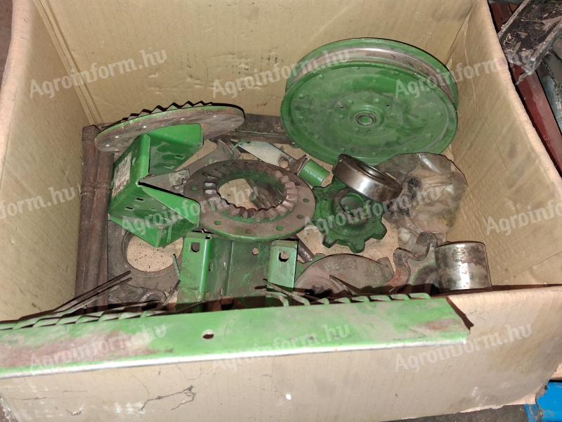 John Deere Z 2056 kombájn alkatrész