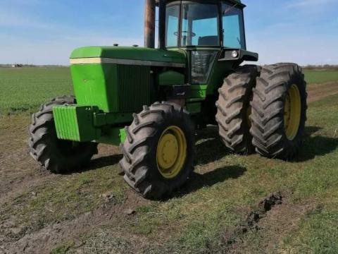 John Deere 4630
