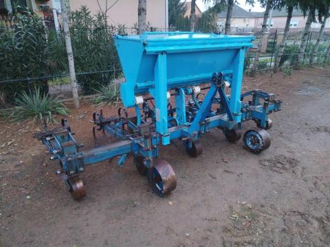 Eladó 4 soros sorközművelő