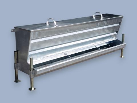 Tartályos juh önetető tetővel (2 m) – időjárásálló és takarmánytakarékos megoldás