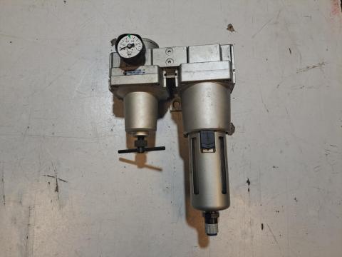 Eladó SMC nyomáscsökkentő szelep / nyomásszabályzó szűrővel