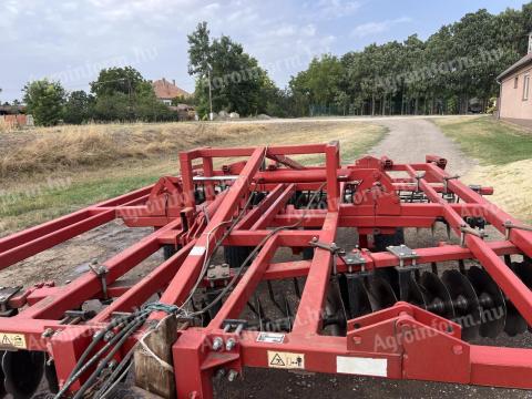 Eladó 4,8 méteres V tárcsa Eladó 4,8 méteres V tárcsa