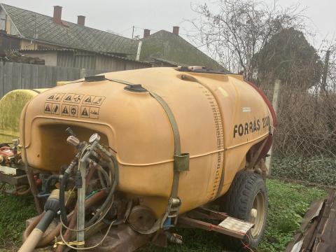 Forrás 2000 Axi ültetvény permetező eladó