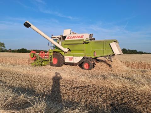 Teljes mértékben felújított Claas Dominátor 106 eladó