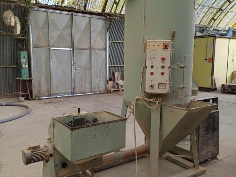 Takarmánykeverő jó állapotban eladó